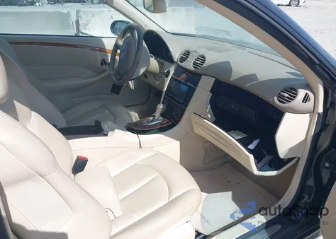 2005 Mercedes-Benz Clk 500 из США, поврежденный, VIN WDBTK75J55F123703